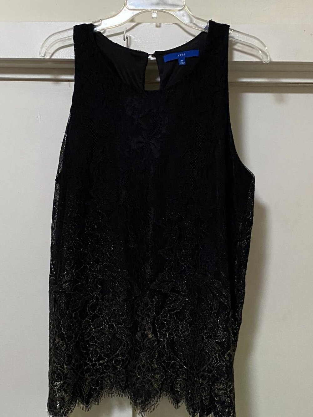 **Apt. 9, beautiful sleeveless black lace blouse w/gold sparkle, size XL